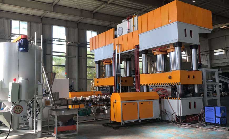 Double-Station Two-Step Extrusion Molding Machine for Mixed Waste Hard Plastics