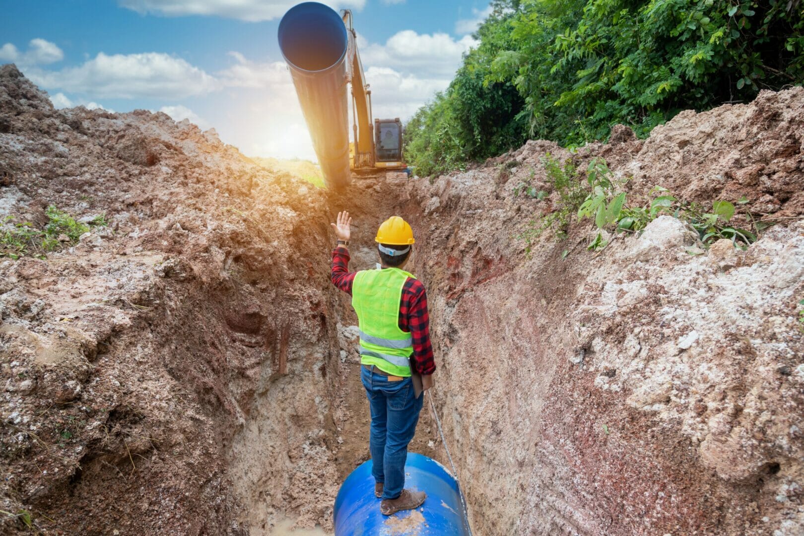 Travaux de construction de tuyaux de drainage