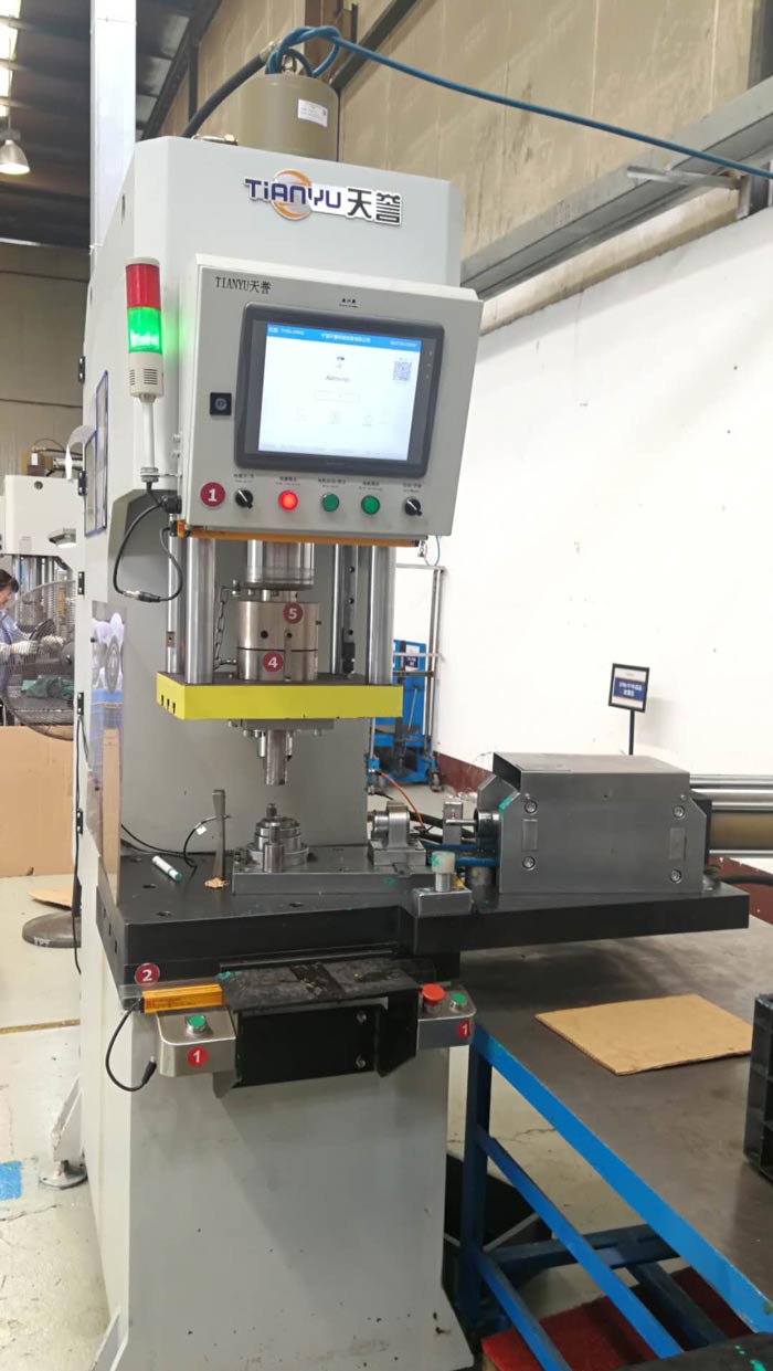 TRIANGULAR SWING ARM BUSHING SERVO PRESS MACHINE