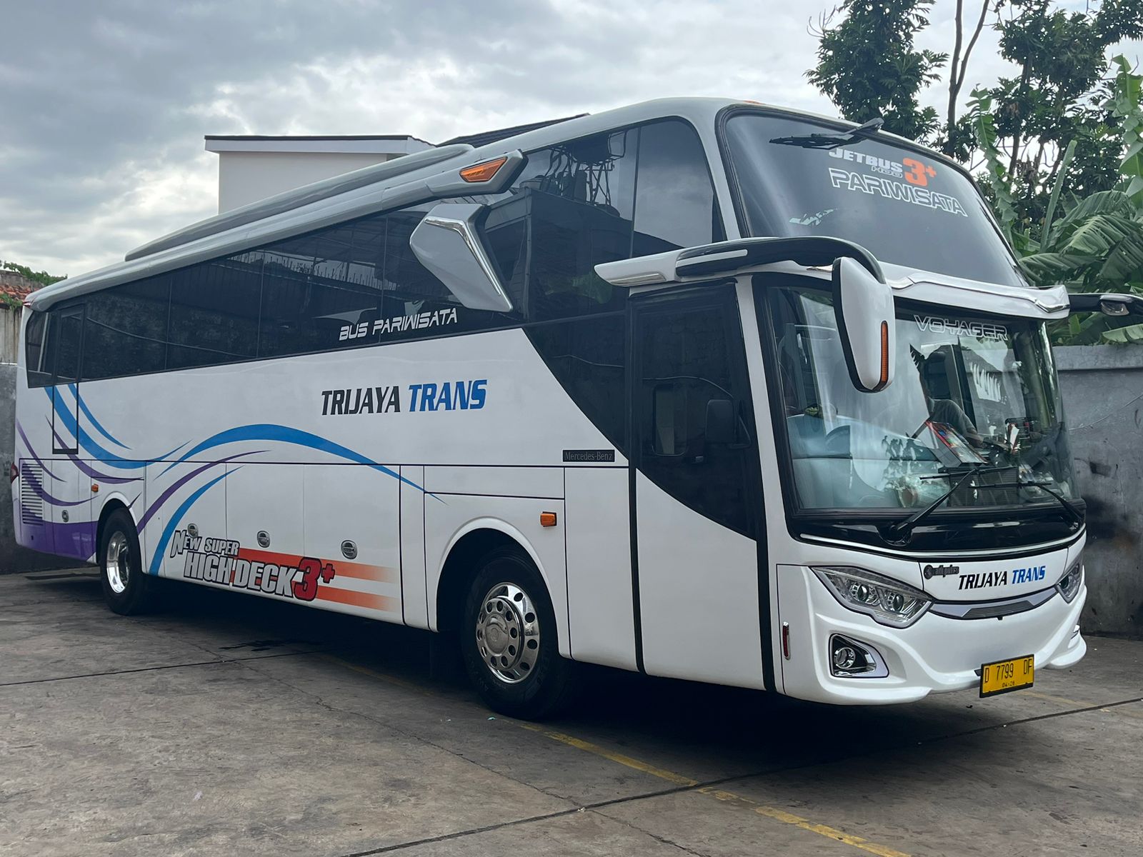 sewa bus pariwisata bandung