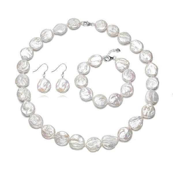 Timeless Elegance: The Pearl Choker Necklace