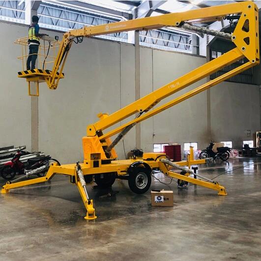 TOWABLE BOOM LIFT