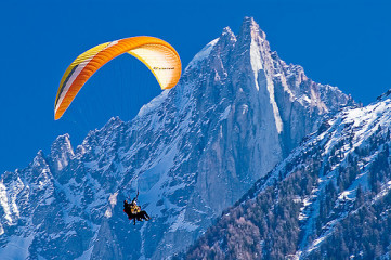 Paragliding