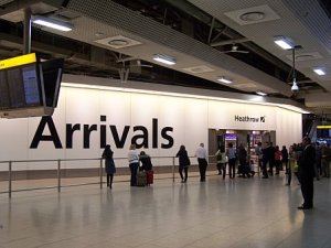 Autocarros para transporte de passageiros e bagagem em aeroportos