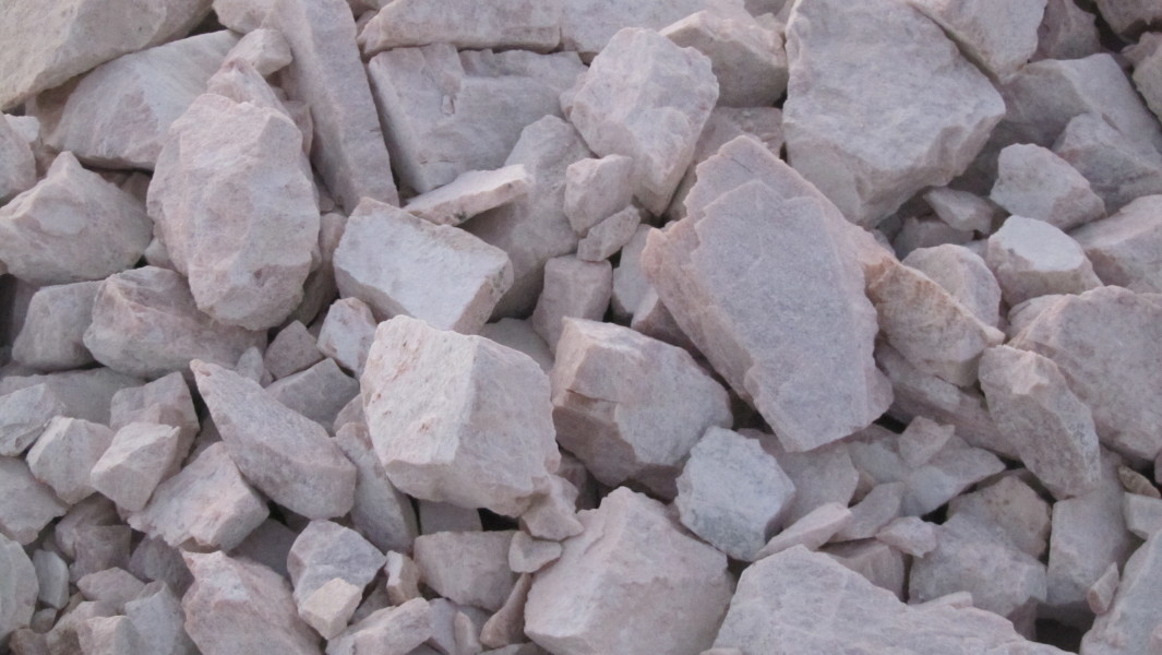 Feldspat (silisli alüminyum taşı)