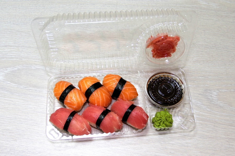 OPS plastic containers for sushi