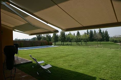 Arkati, arbours, pergolas u l-pont