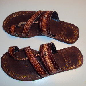 Three Strap With Plat Leather Sandals