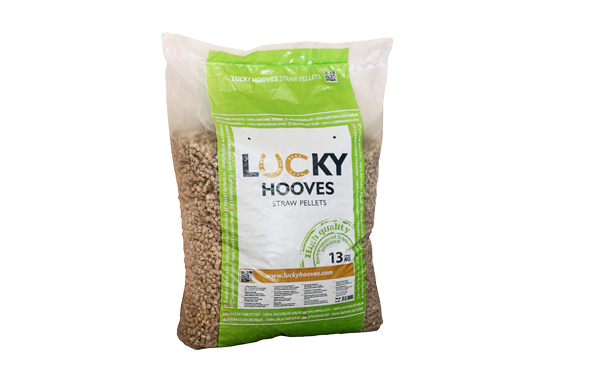 Lucky Hooves straw pellets equestrian bedding