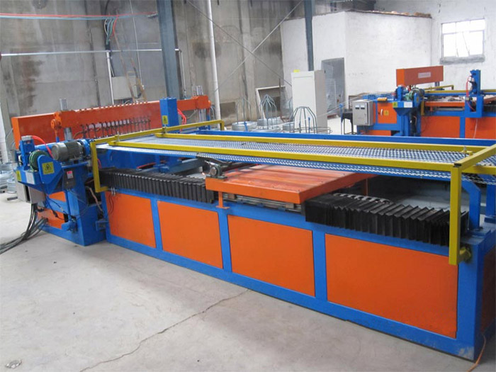 Mesh welding machine