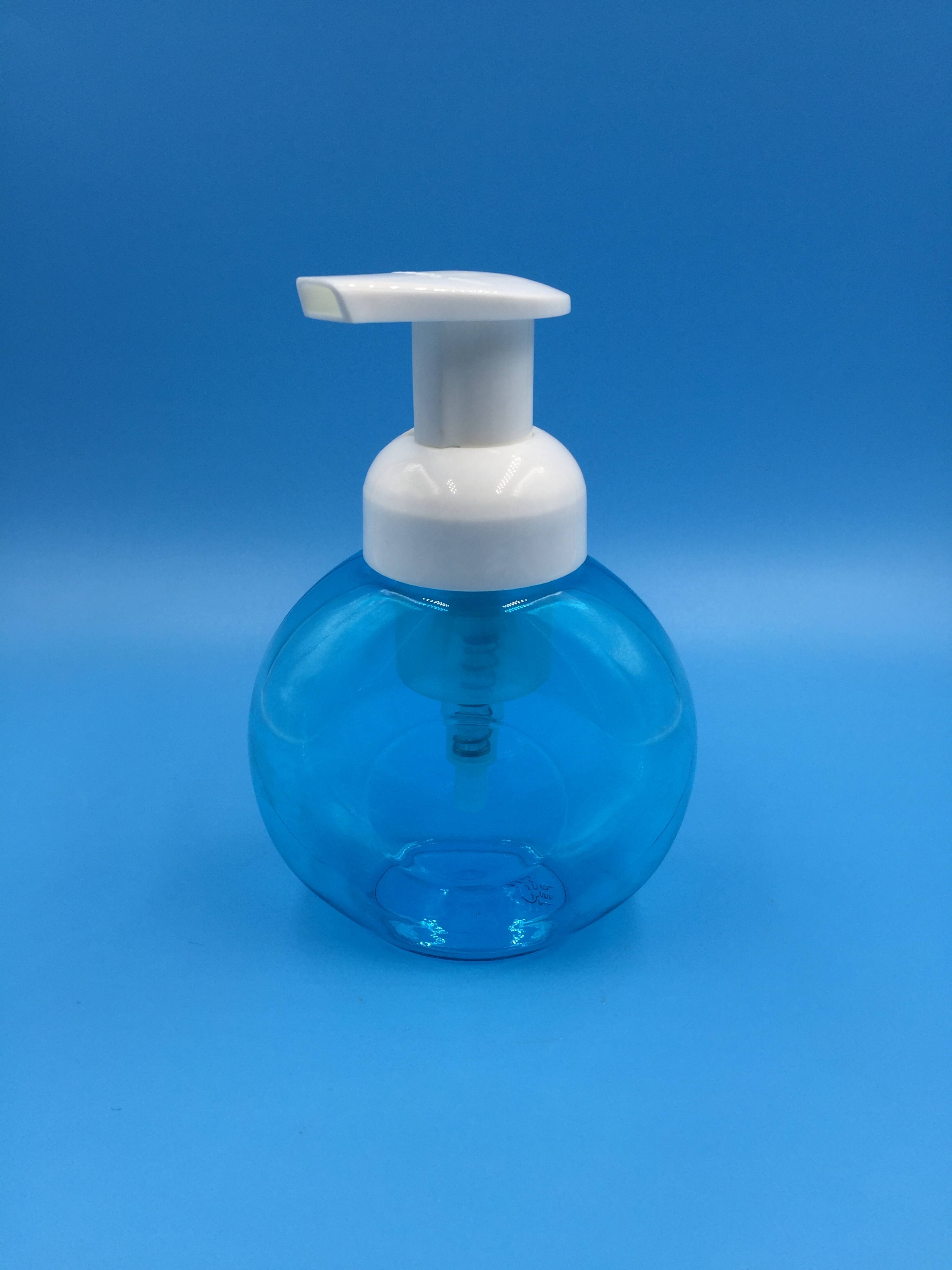 plastic bottle ; foaming pump