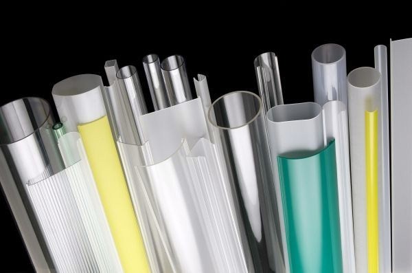 Plastmasas komponenti āra un industriālā elektriskā apgaismojuma armatūrām