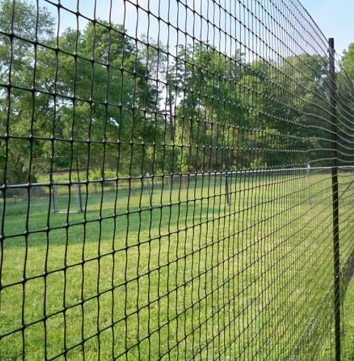 Garduri din metal şi sârmă ghimpată, plase pentru împrejmuiri