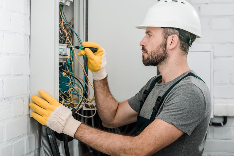 LEEF ELECTRICIAN LOS ANGELES