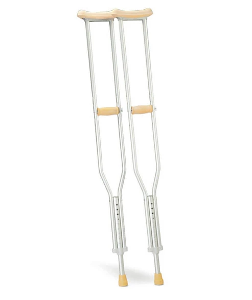 Crutches agus siúlóirí